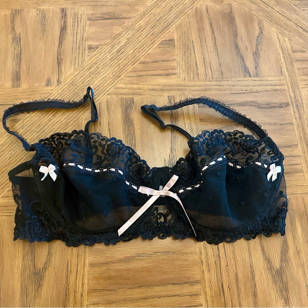 💕Jezebel Black Lace Bra with Delicate Details - Picture 3 of 7
